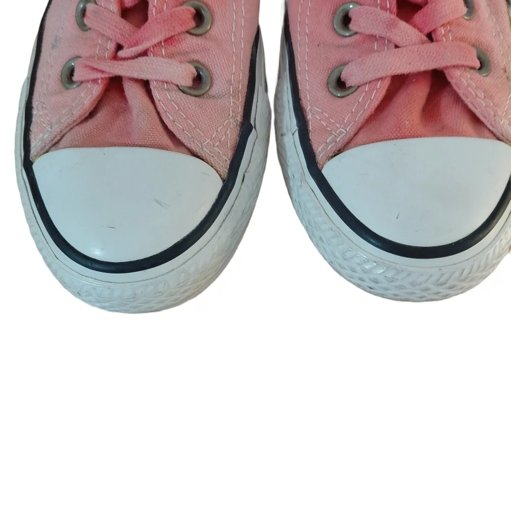 NOT AVAILABLE  Pink Hombre Sneakers Chuck Taylor All Stars